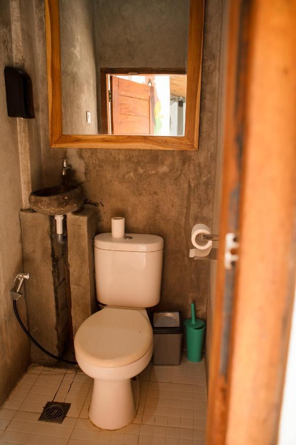 Waiwas Hostel Kuta  Ngoại thất bức ảnh